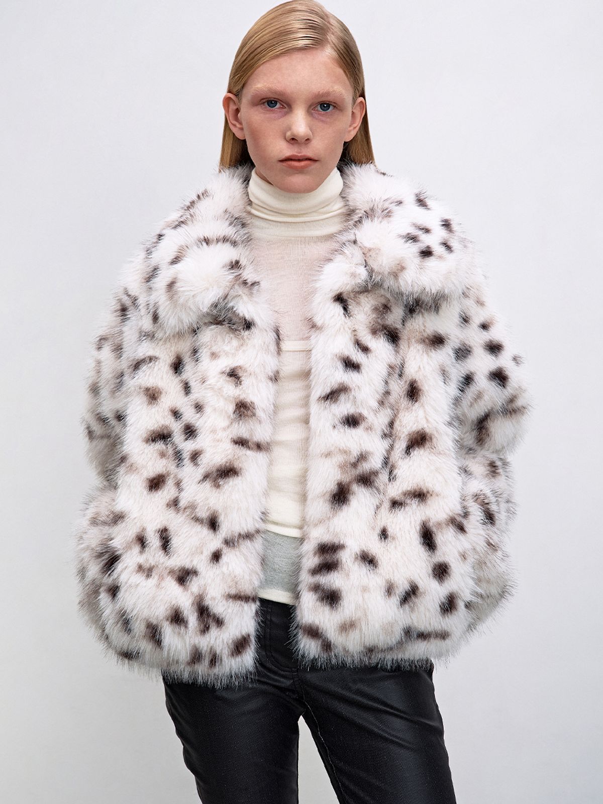 해브레스(HAVELESS) HAILEE FAUX FUR JACKET DALMATIAN