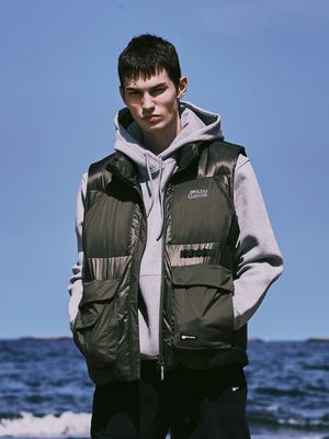 패브릭 콤비 포켓 다운 베스트 KHAKI