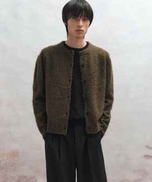 [정선혁 PICK] 알파카 부클 크롭 가디건 (올리브)