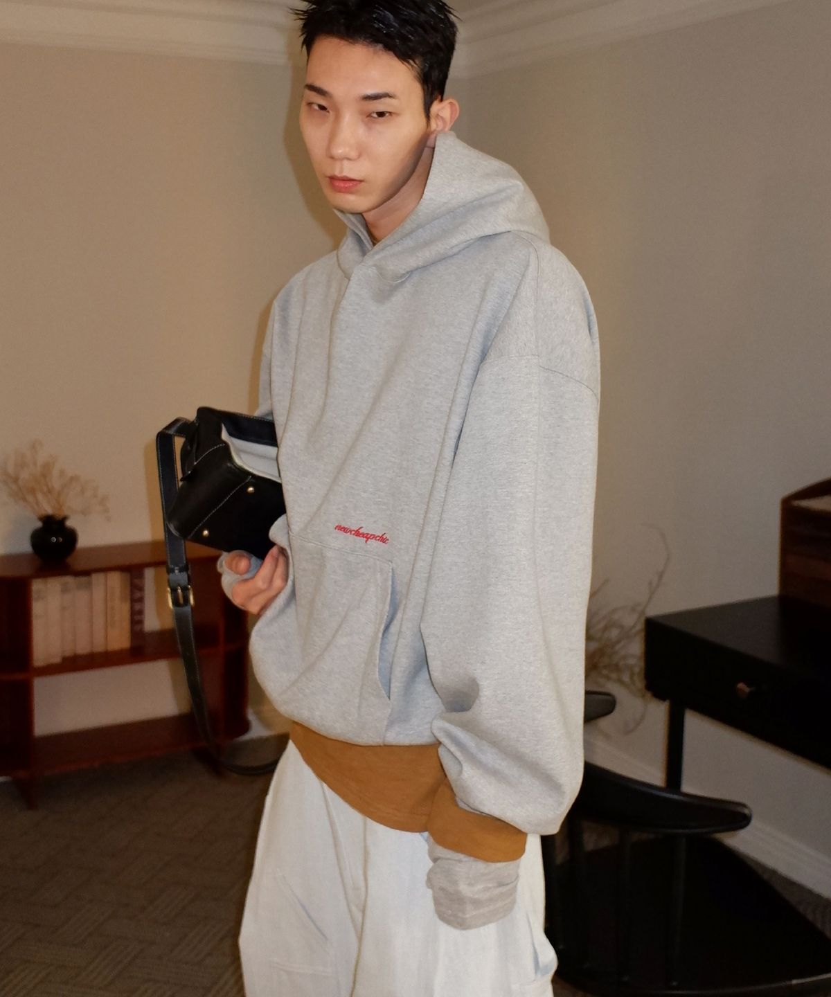 뉴치프시크디피(NEWCHEAPCHICDP) Archive broderie hoodie (grey)