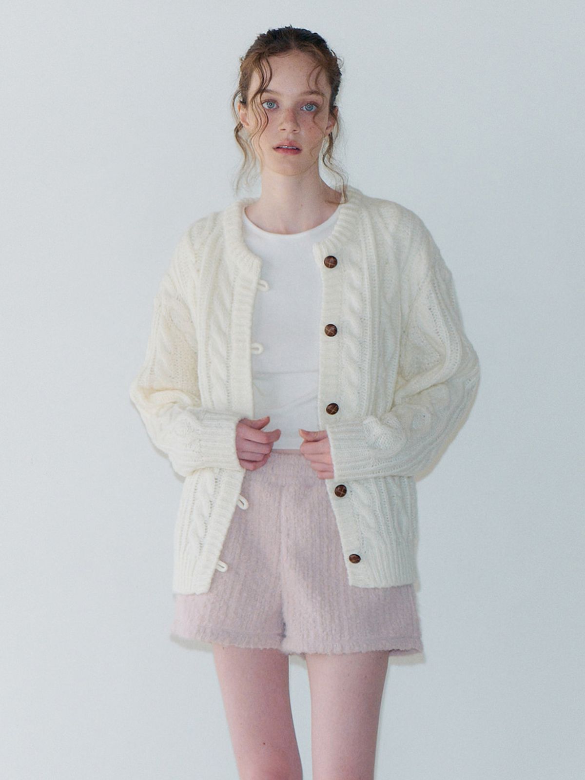 에트몽(ETMON) Cable Button Knit Cardigan, Cream