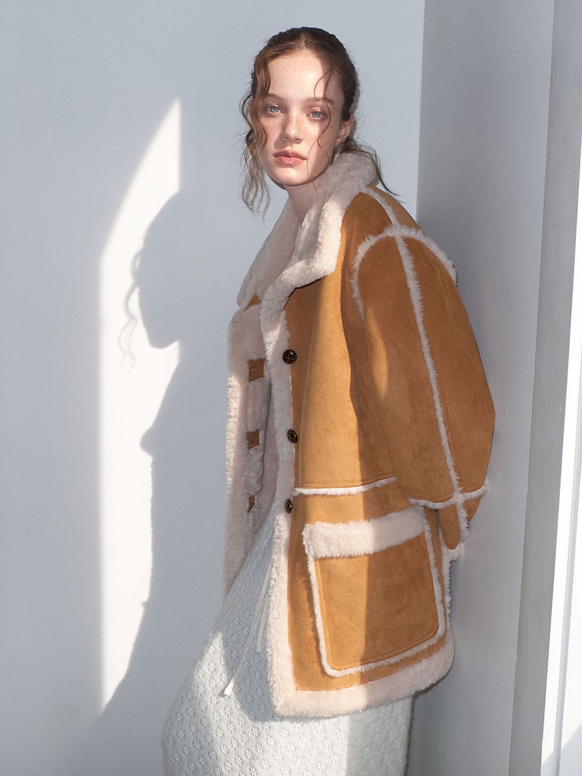 에트몽(ETMON) Suede Button Mustang Coat, Camel