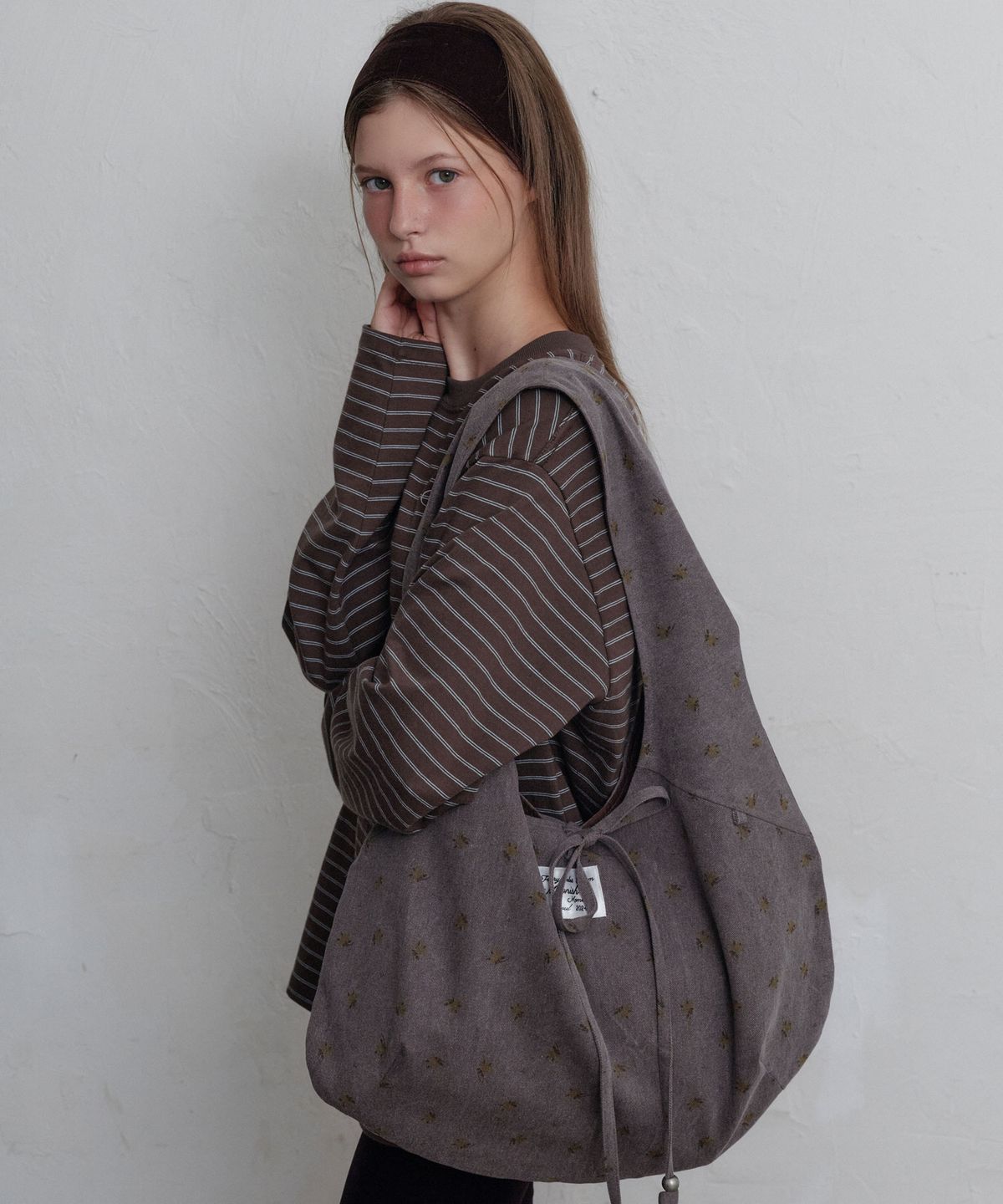 무니쉬(MOONISH) [2차 리오더] Bud Bloom Bag (Chestnut)