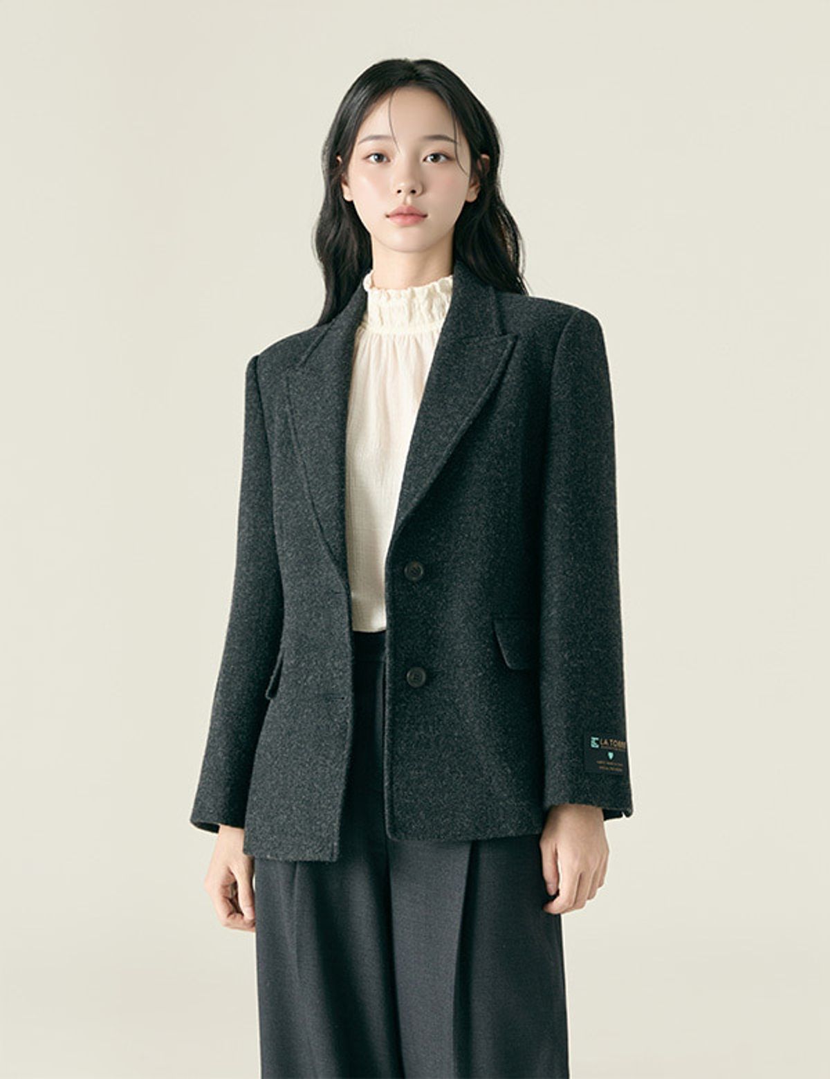 로엠(ROEM) 테일러드 울헤어리자켓_RMJKF4VR11