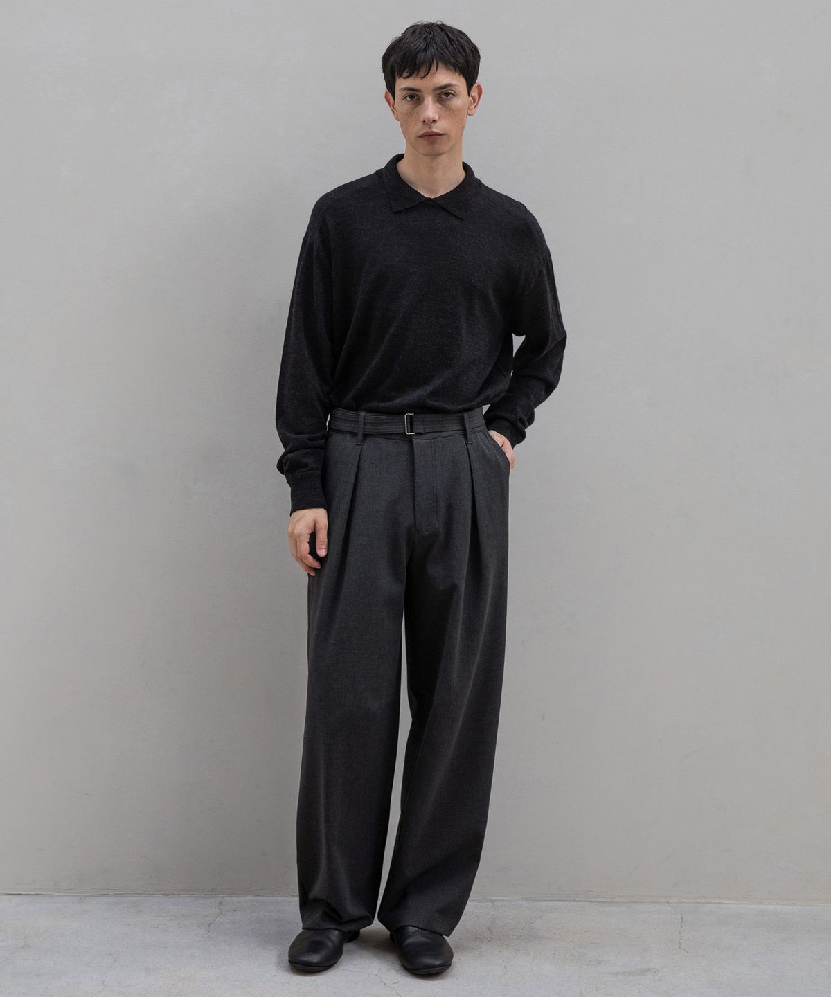 어나더 오피스(ANOTHER OFFICE) Structure Curved Slacks (Heather Charcoal)