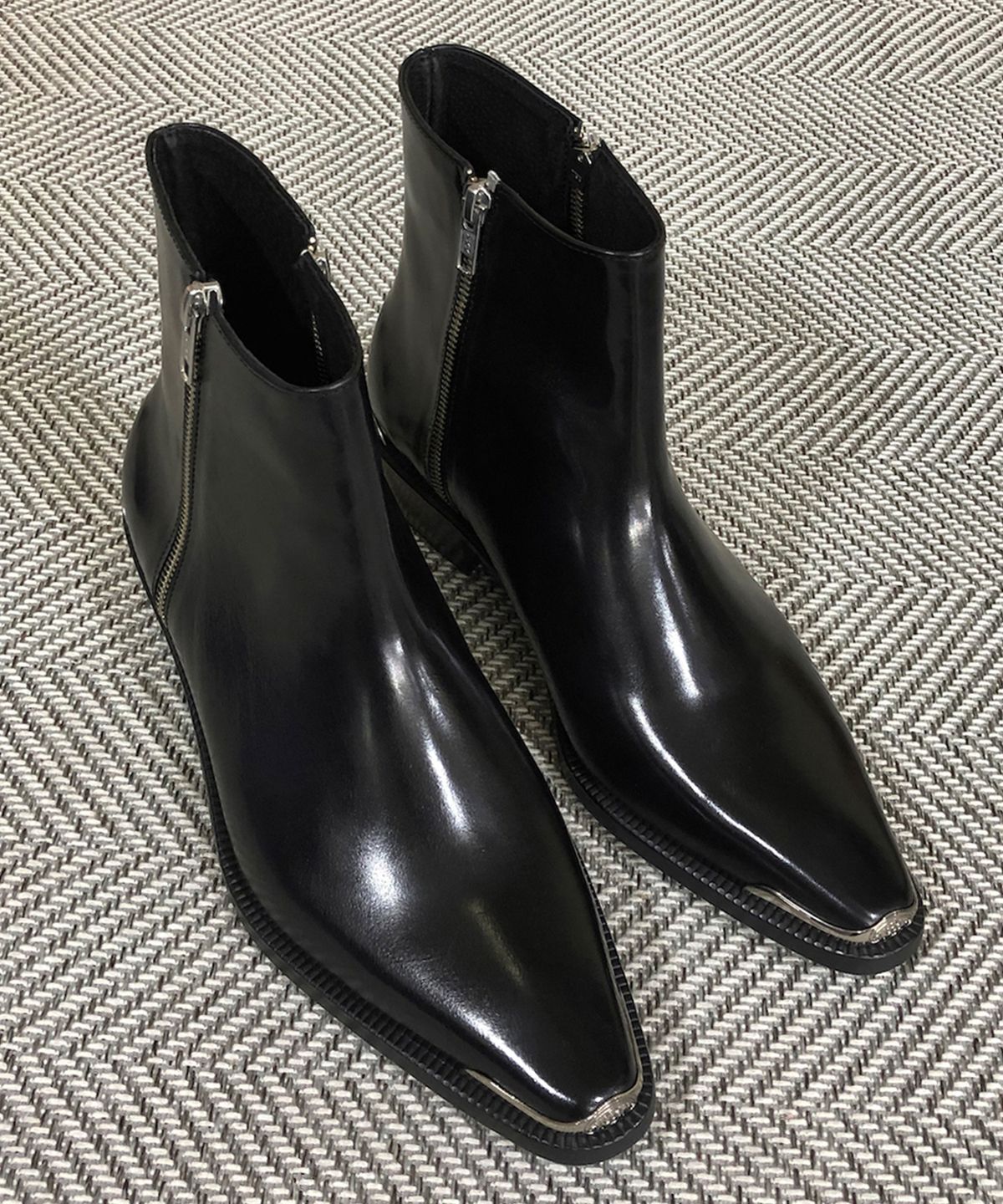 조앤슈(JOENSHOE) 카덴차 사이드지퍼 웨스턴 부츠 블랙