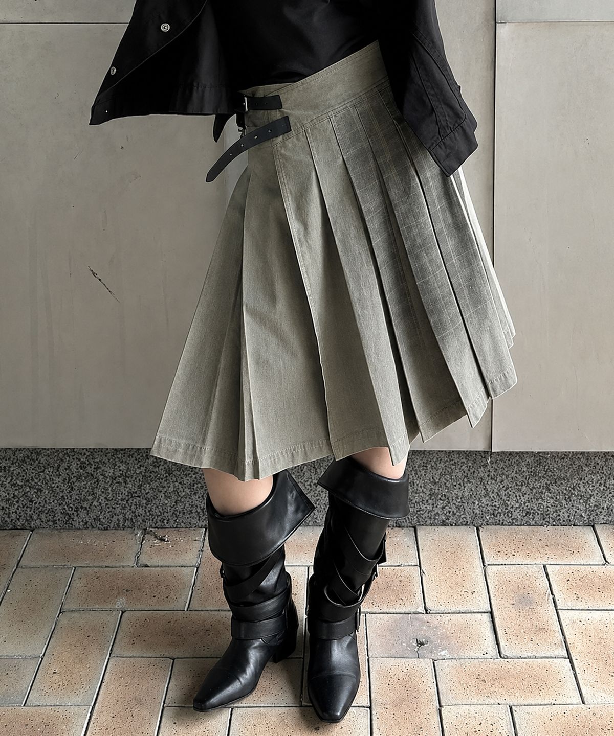 포르테나(PORTERNA) VINTAGE CHECK WRAP PLEATS SKIRT-BEIGE