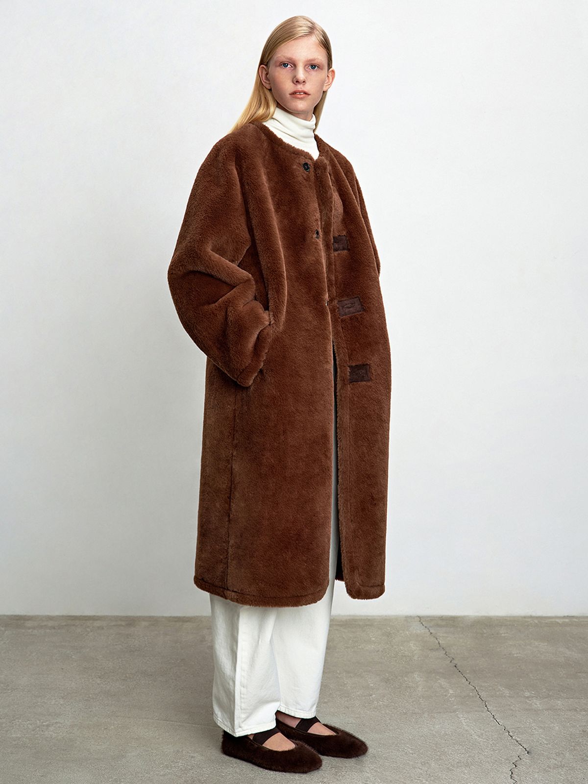 해브레스(HAVELESS) CARYS REVERSIBLE SHEARLING COAT BROWN