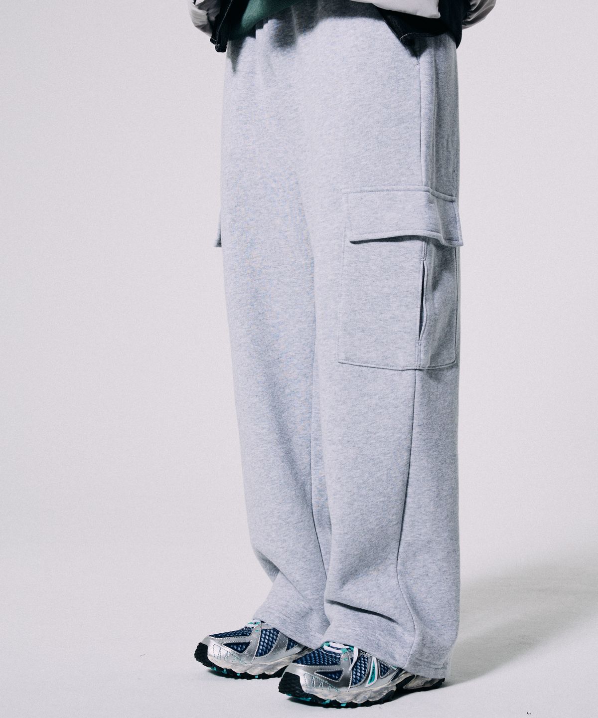 벙커버스터(BUNKERBUSTER) 베이직 카고 스웨트 팬츠 MP9PU993_MELANGE GREY