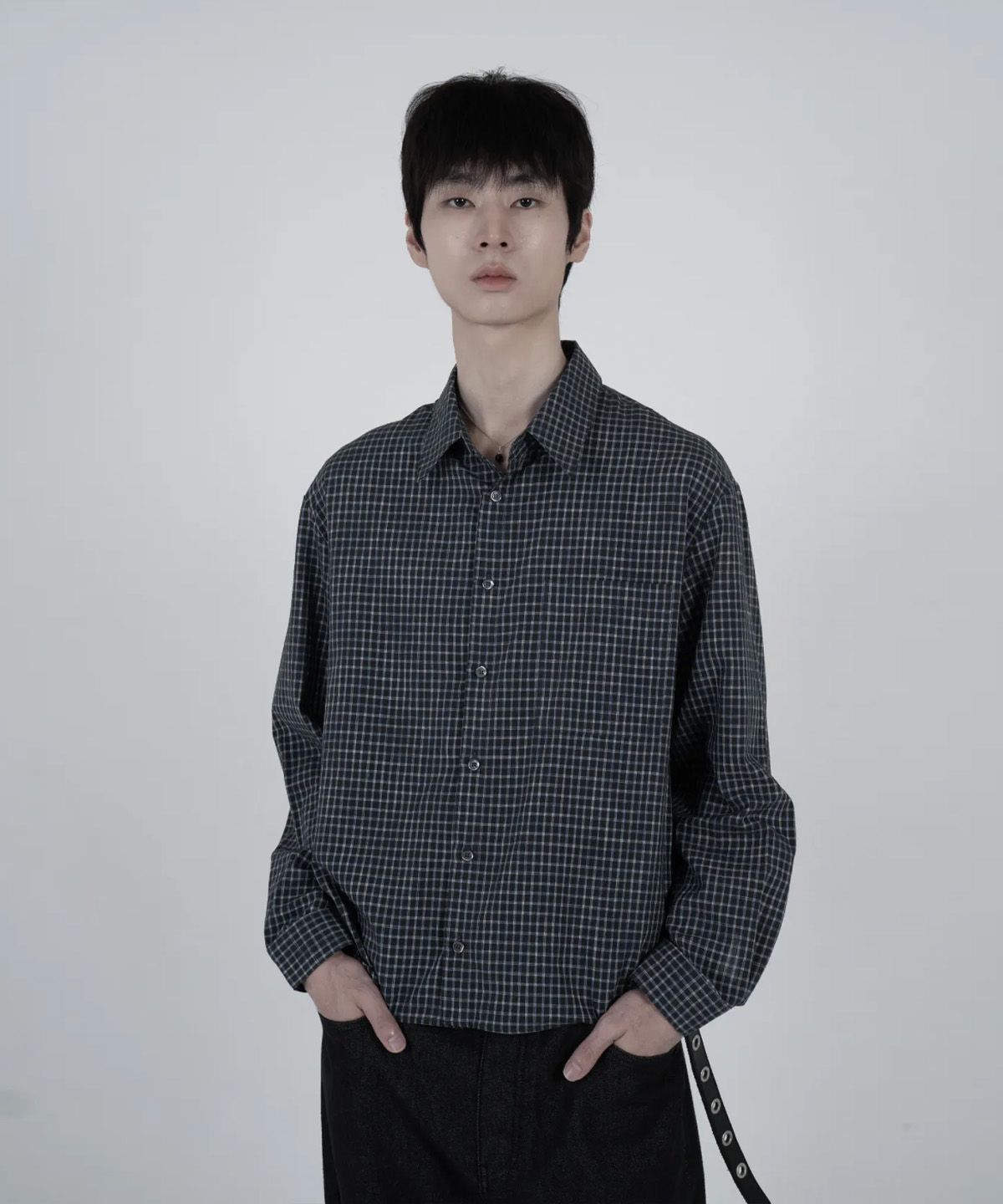 율러(EULER) 라인 크롭 체크 셔츠 (블랙/블루)