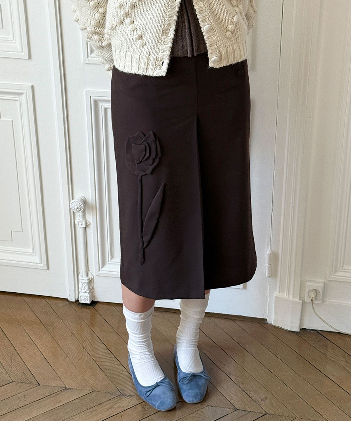 시눈(SINOON) SN Rose Applique Skirt (Brown)