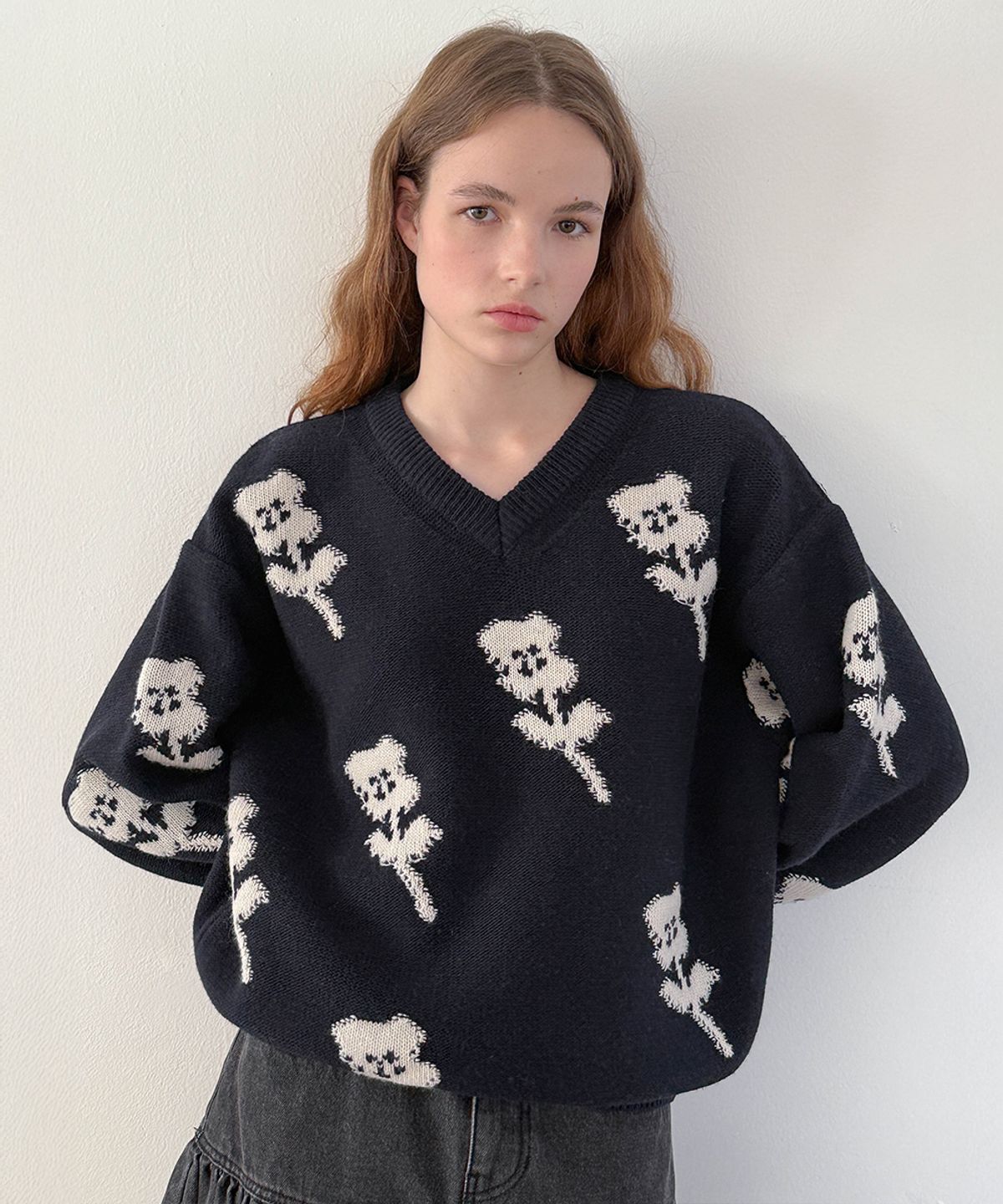 시눈(SINOON) SN Flower Loose Fit Knit (Navy)