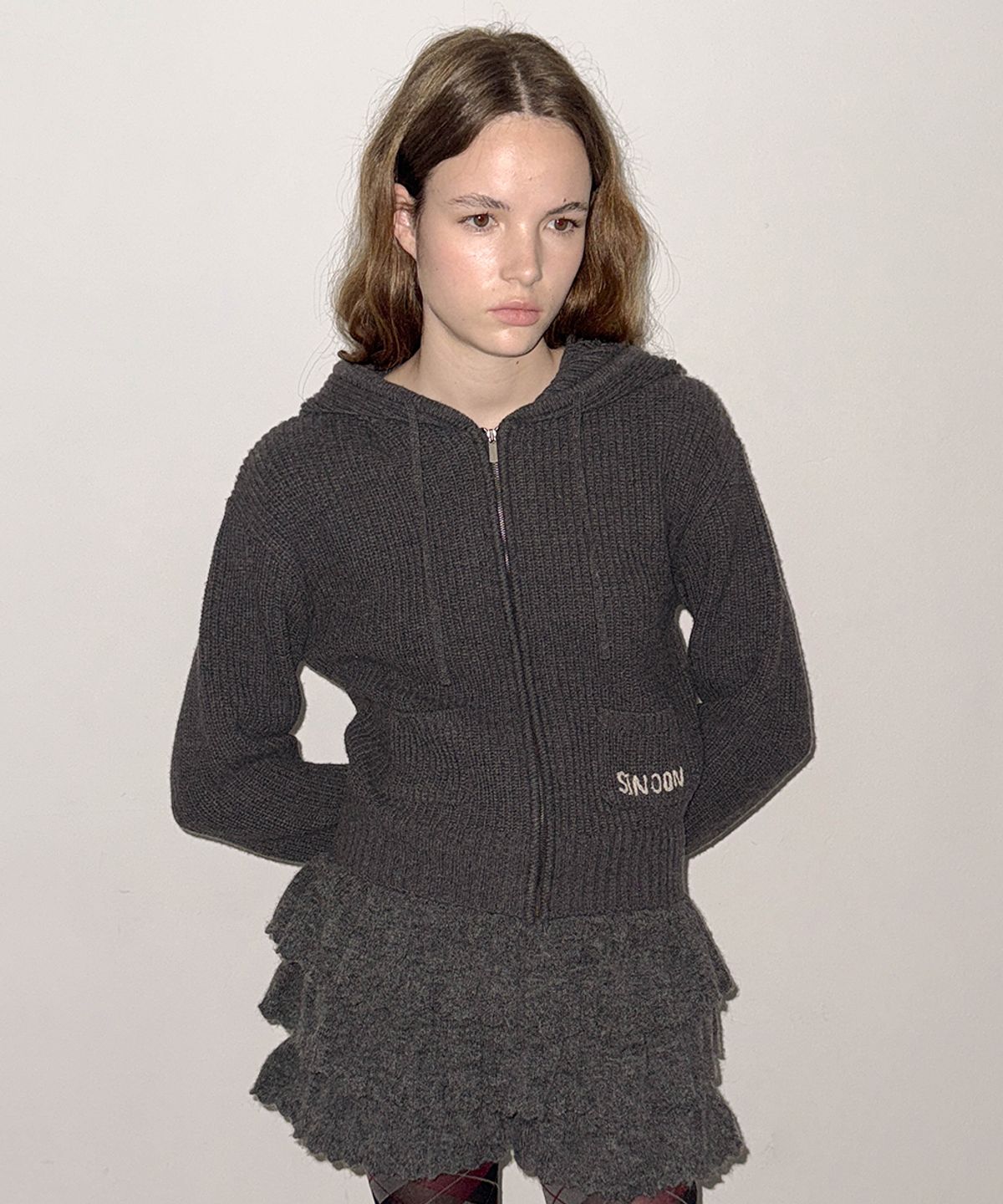 시눈(SINOON) SN Pocket Logo Zip-up Hoodie Knit (Charcoal)