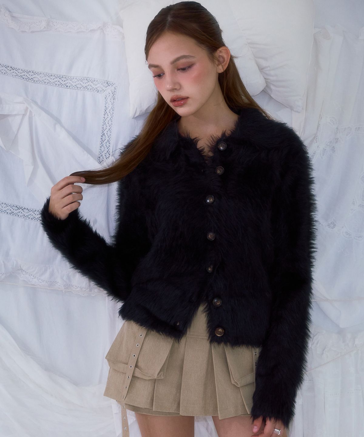 로제프란츠(ROSEFRANTZ) Fur Collar Button Cardigan [Black]
