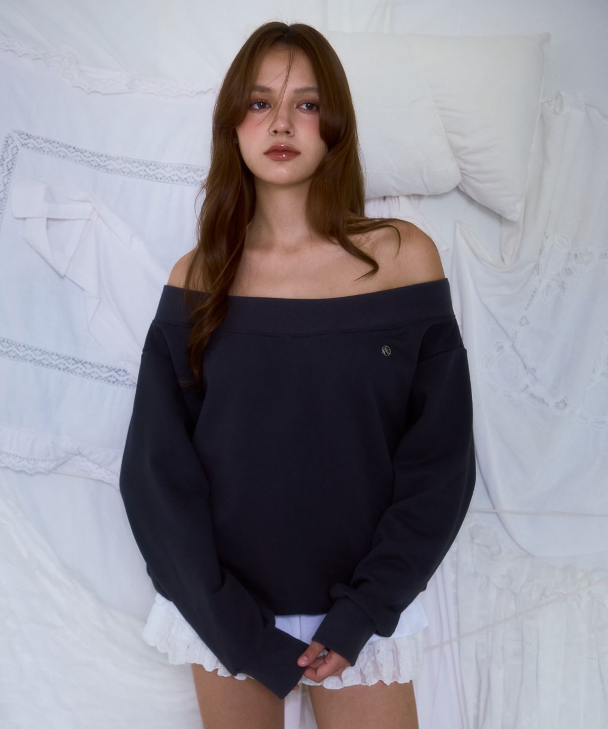 로제프란츠(ROSEFRANTZ) Off Shoulder Sweatshirt [Charcoal]