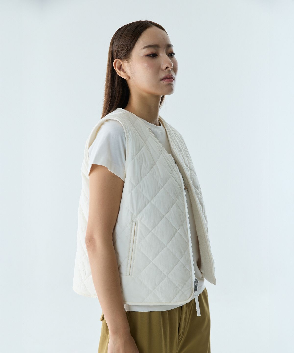 에이글(Aigle) 여성 라이트 패딩 풀집업 베스트 AAW25WOUI007LAI