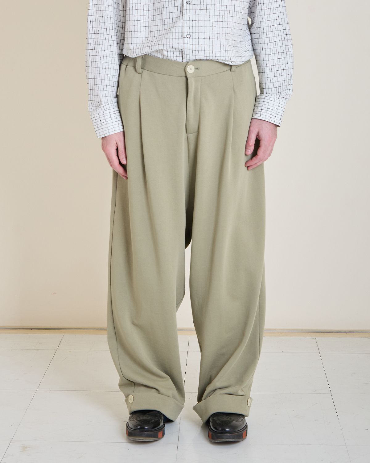 와이쏘씨리얼즈(WHYSOCEREALZ) Wide Baggie Trousers (olive)