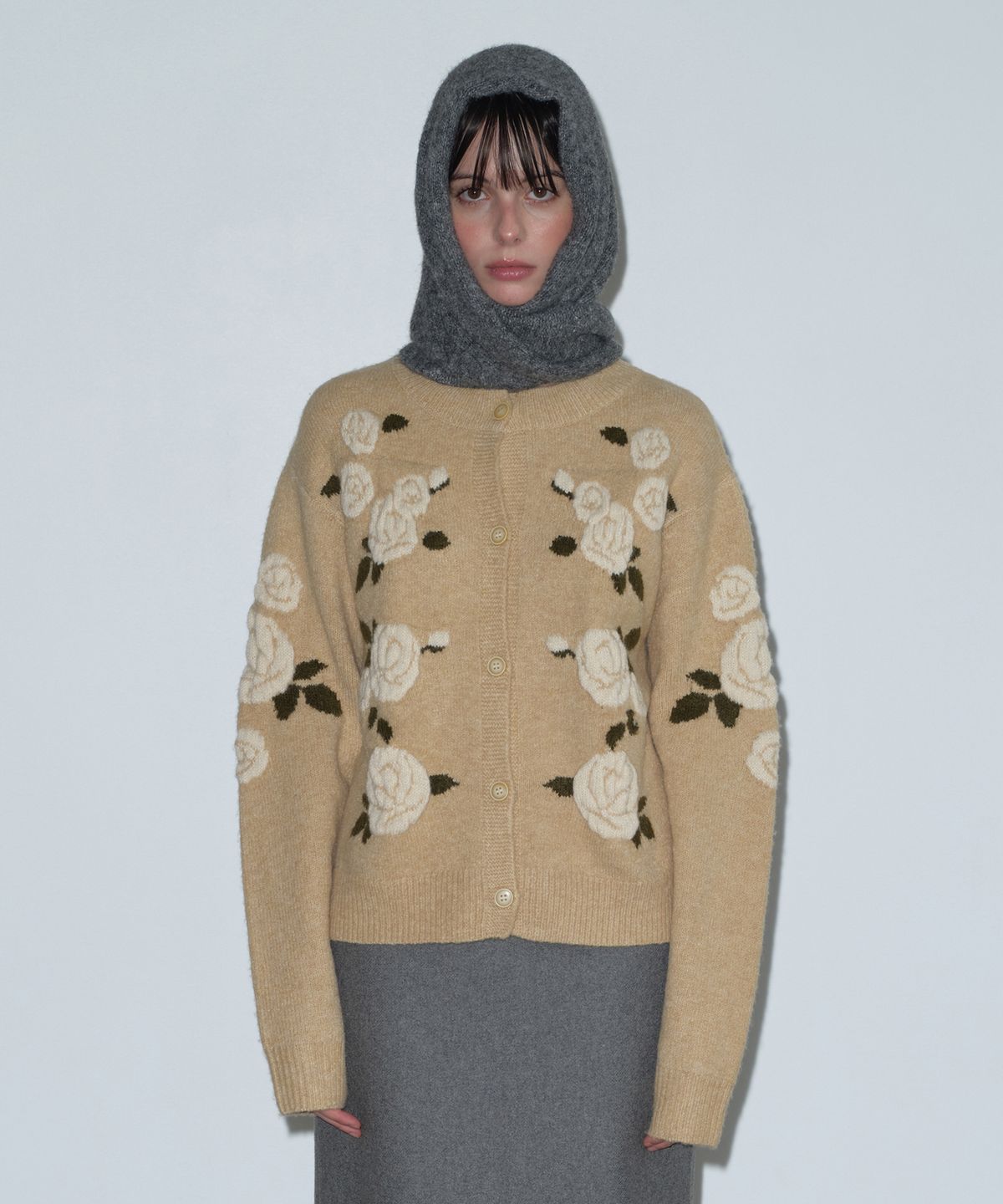 마가린핑거스(MARGARIN FINGERS) ROSE JACQUARD CARDIGAN (BEIGE)