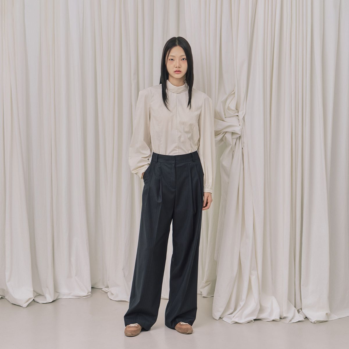 랩(LAP) 투턱 와이드 팬츠 AR3WP867