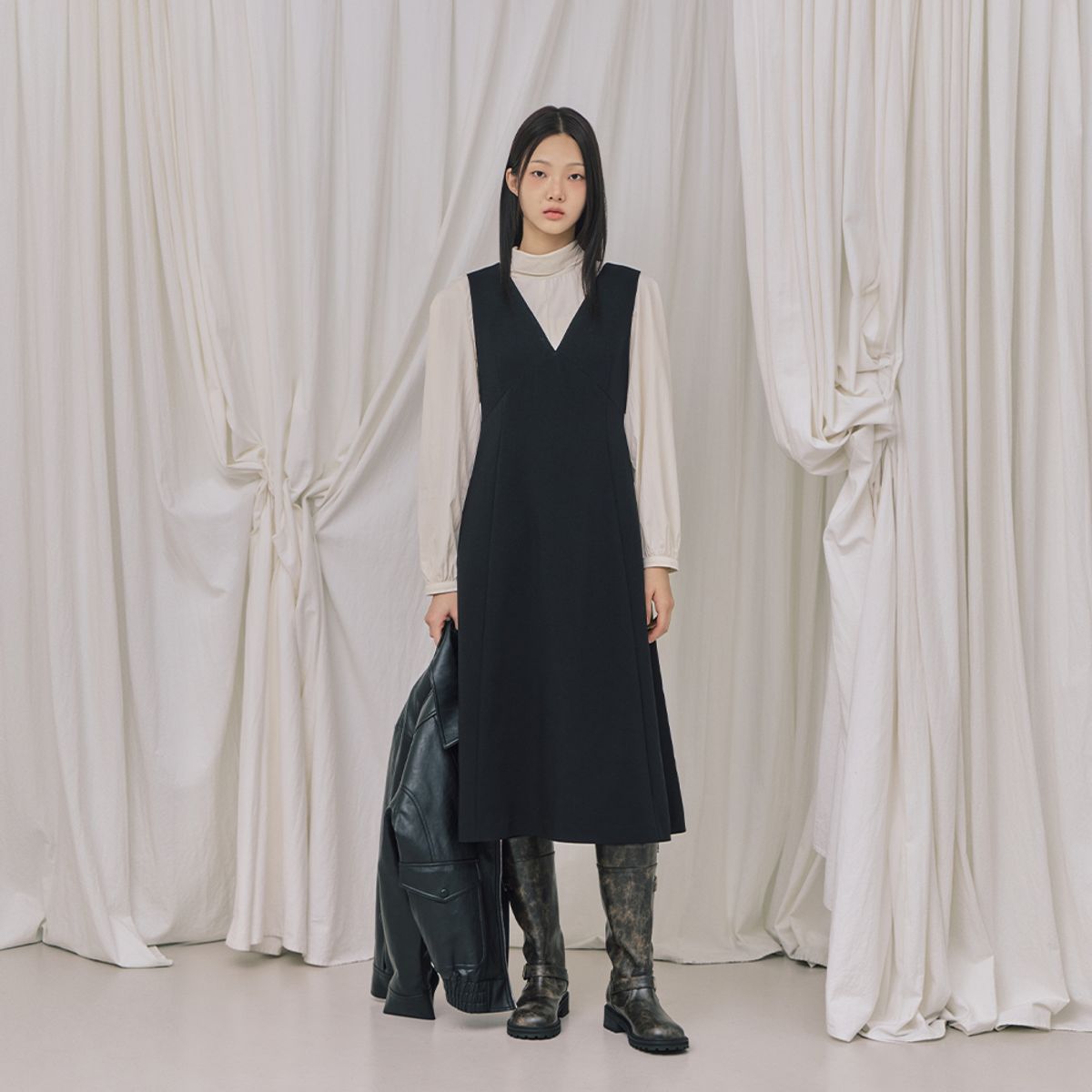 랩(LAP) 브이넥 나시 롱 원피스 AR3WO865