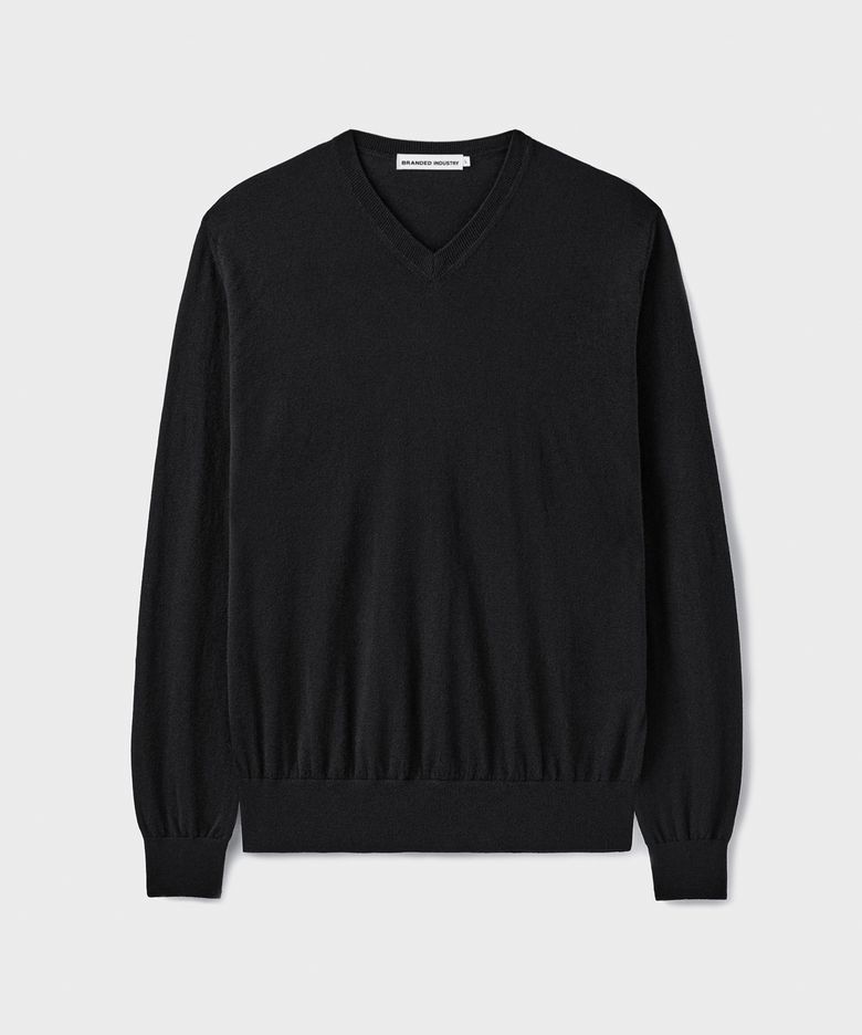 [SUPERIOR] ESSENTIAL SUPERFINE V-NECK KNIT [BLACK]