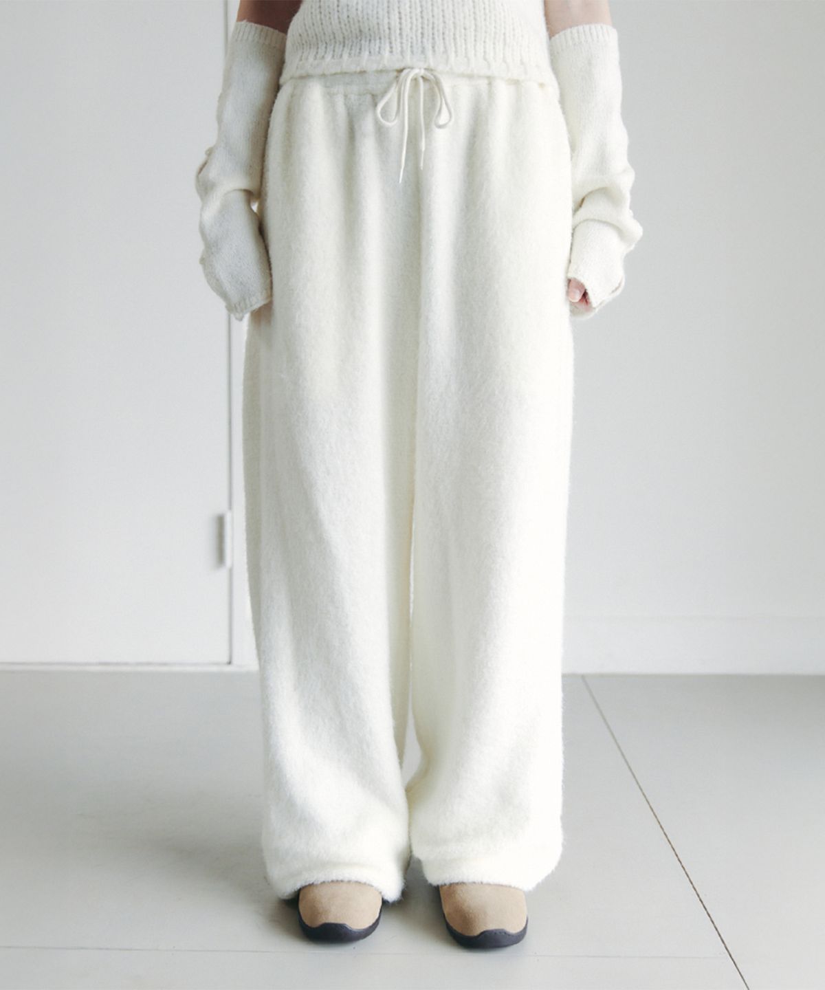 셀리테일즈(CELITAILS) SOFT TERRY JOGGER PANTS_IVORY