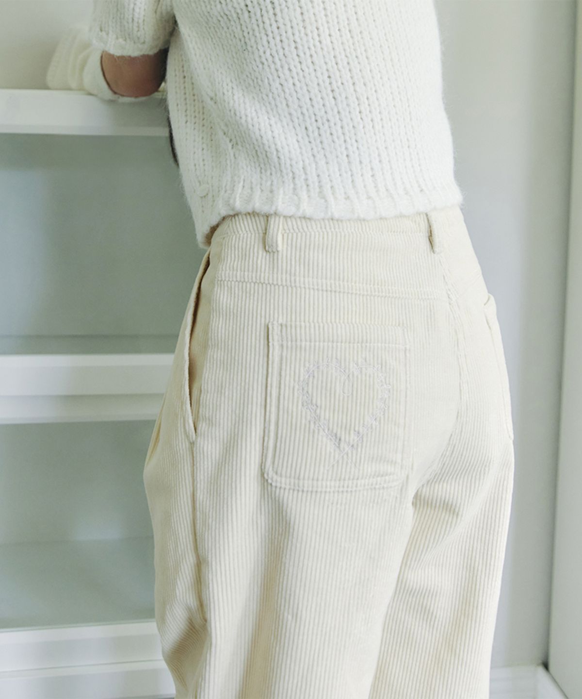 셀리테일즈(CELITAILS) HEART EMBROIDERY CORDUROY WIDE PANTS_IVORY