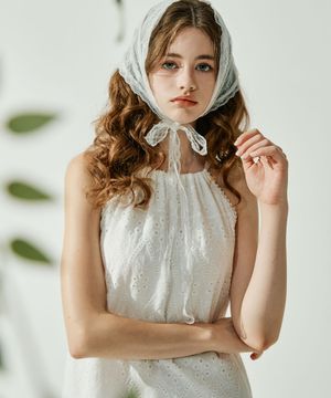 오쥬르 아일렛레이스 홀터 롱 원피스