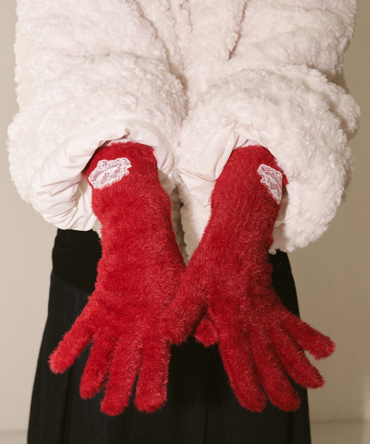 알키알카(ALKI ALKA) Fuzzy Glove (Red)