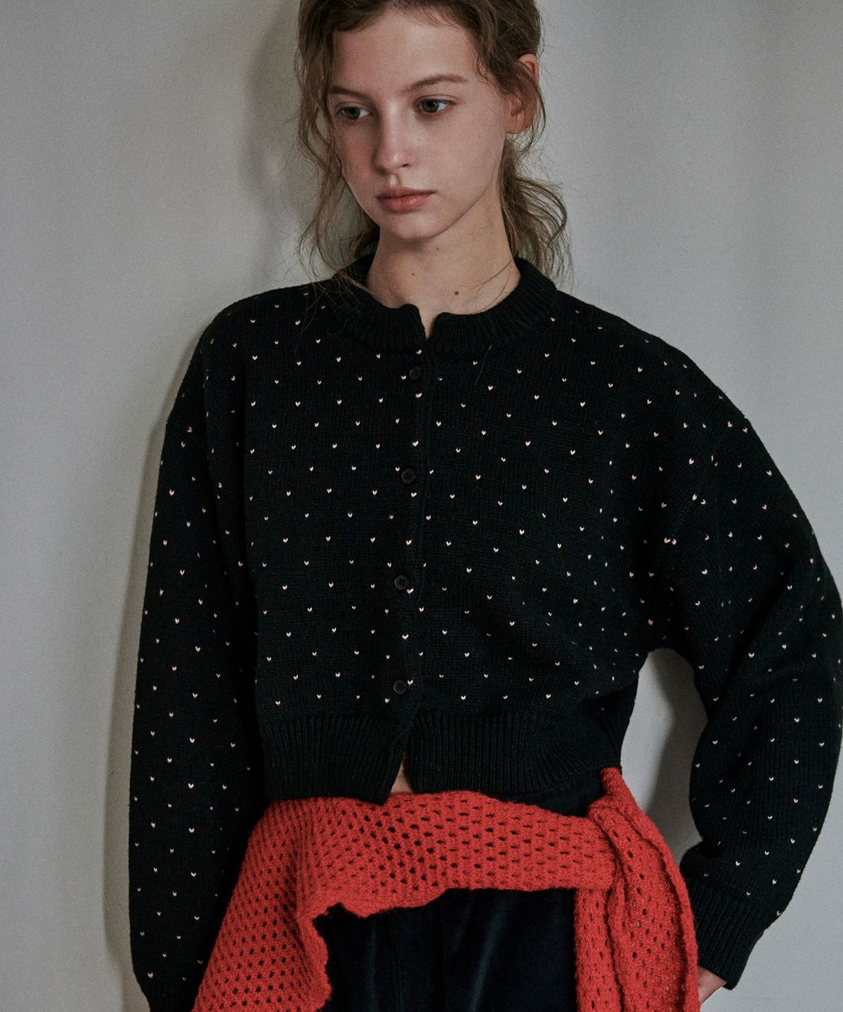 벨로엘(BELLOL) Heart point crop cardigan BLACK