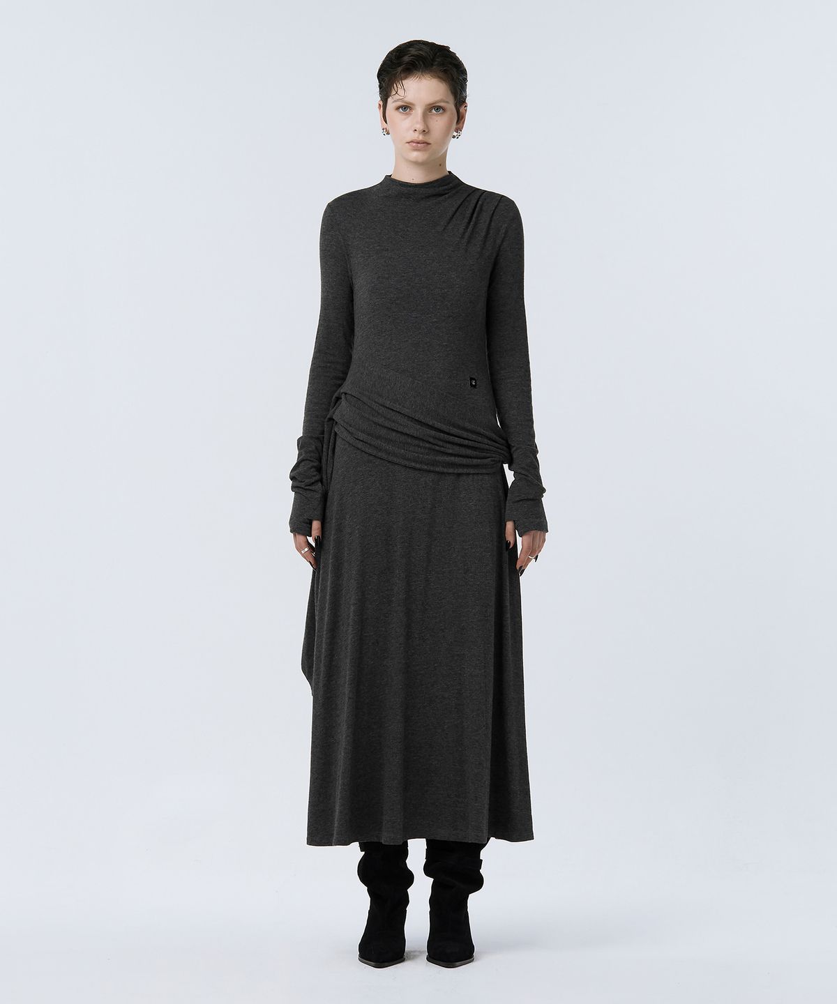 트리밍버드(TREEMINGBIRD) Draped Jersey One-piece [ Charcoal ]