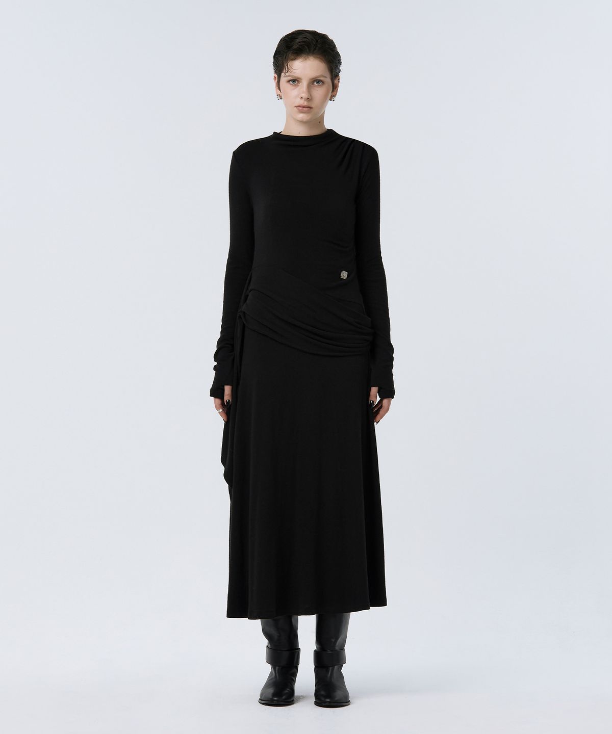 트리밍버드(TREEMINGBIRD) Draped Jersey One-piece [ Black ]