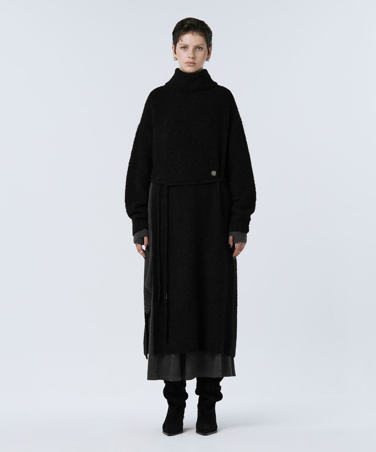 트리밍버드(TREEMINGBIRD) Turtleneck Knit One-piece [ Black ]