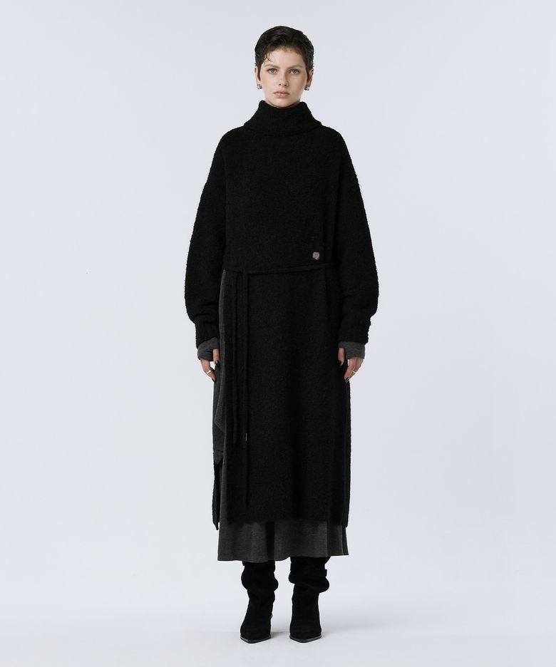 Turtleneck Knit One-piece [ Black ]