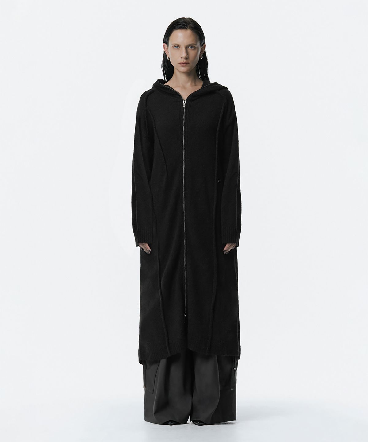 트리밍버드(TREEMINGBIRD) Hoodie Knit One-piece [ Black ]