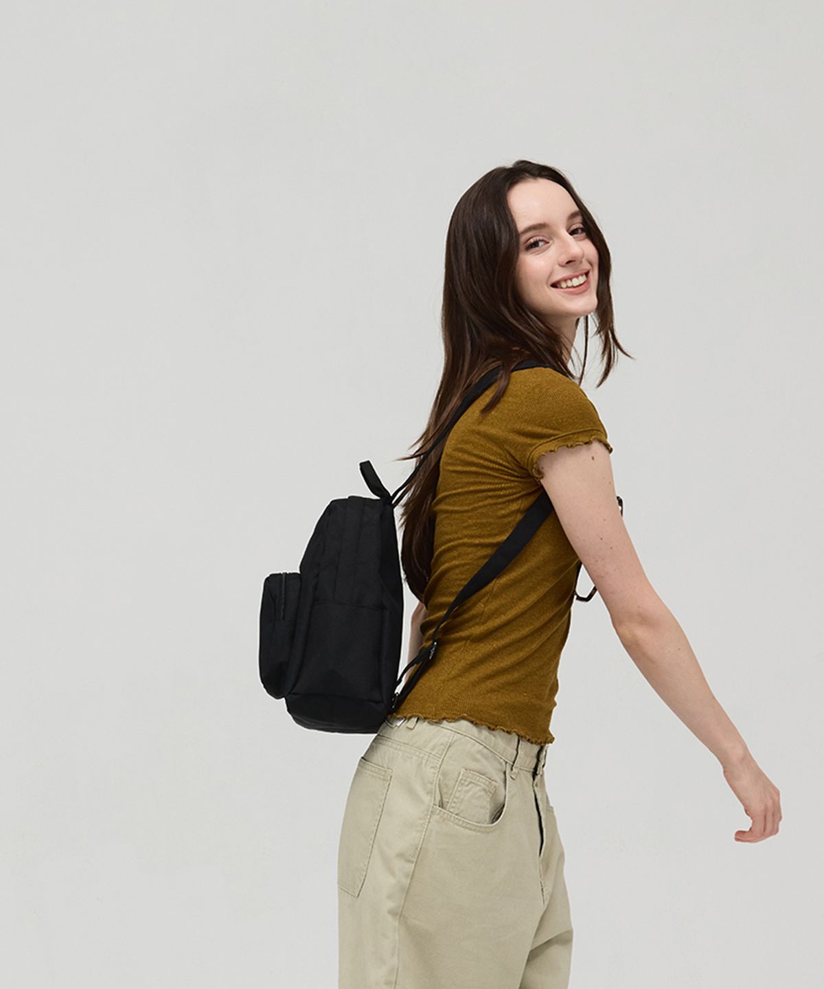 론네바이론(LONNEBYRON) Yaki Backpack S 야키백팩S 미니 백팩