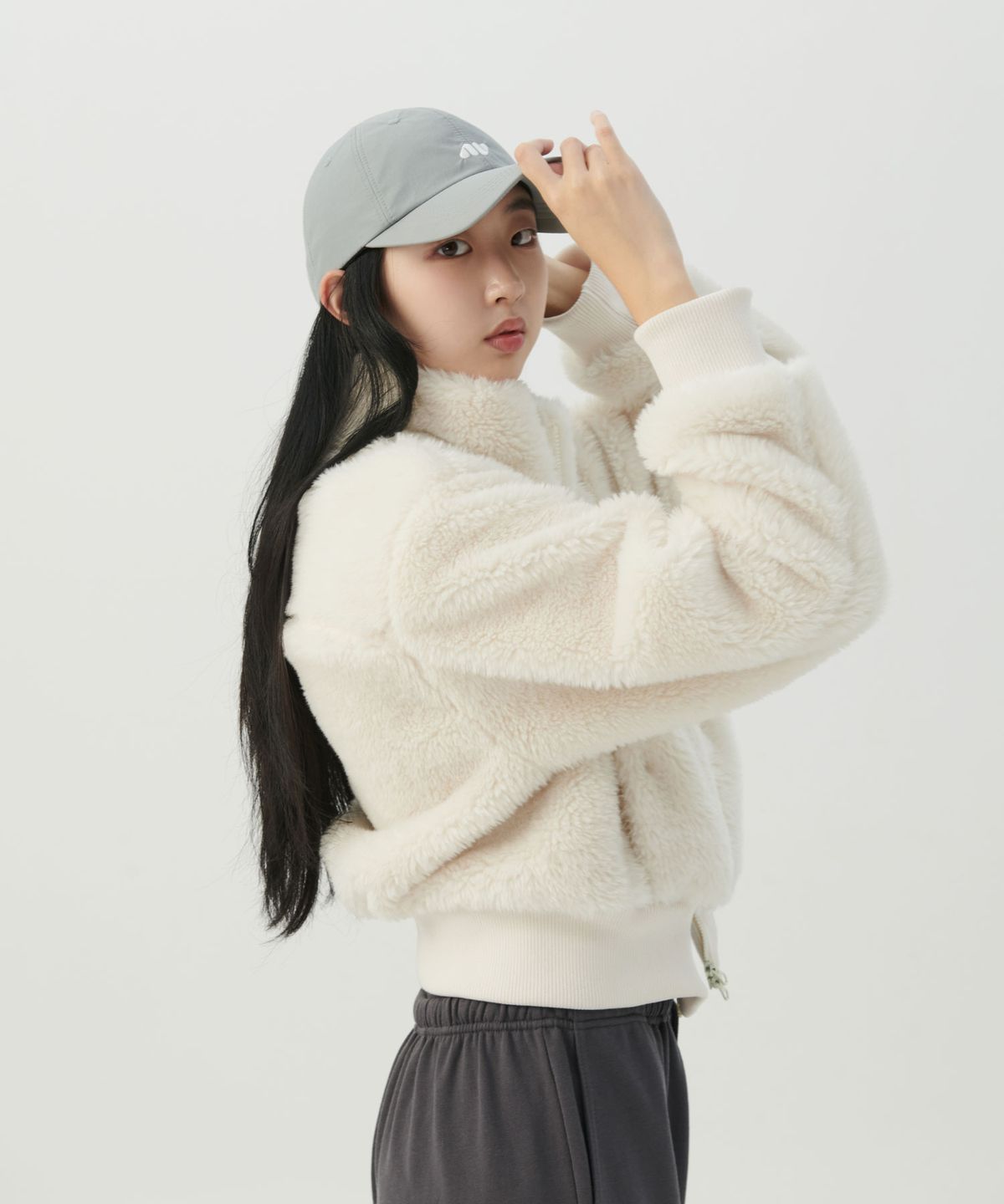 누바이브(NUVAIV) 우먼즈 플리스 퍼 2 way 집업 자켓 [아이보리]