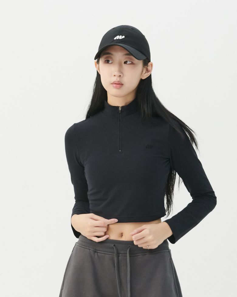 하프 집업 롱 슬리브 크롭 티셔츠 [블랙]