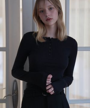 Henley Neck Long Sleeve [Black]