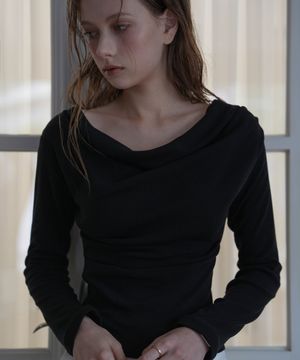Drape Neck Long Sleeve [Black]