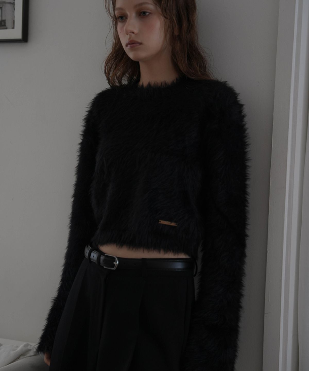 드헤베(DEHEVE) Hairy Flare Sleeve Knit [Black]