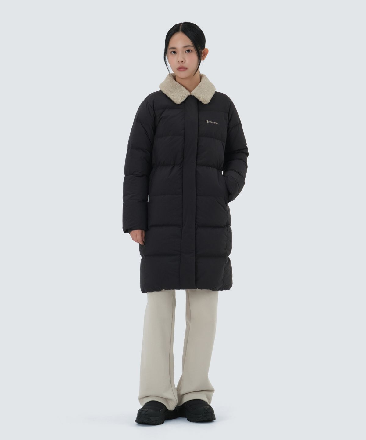 스노우피크 어패럴(SNOWPEAK APPAREL) 랜드에어 여성 카라 부클넥 롱 다운 자켓 (S25WWGDJ63) Dark Charcoal