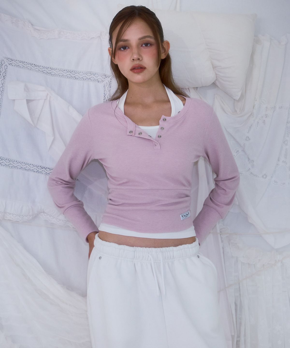 로제프란츠(ROSEFRANTZ) Eyelet Henley-neck Long Sleeve [Pink]