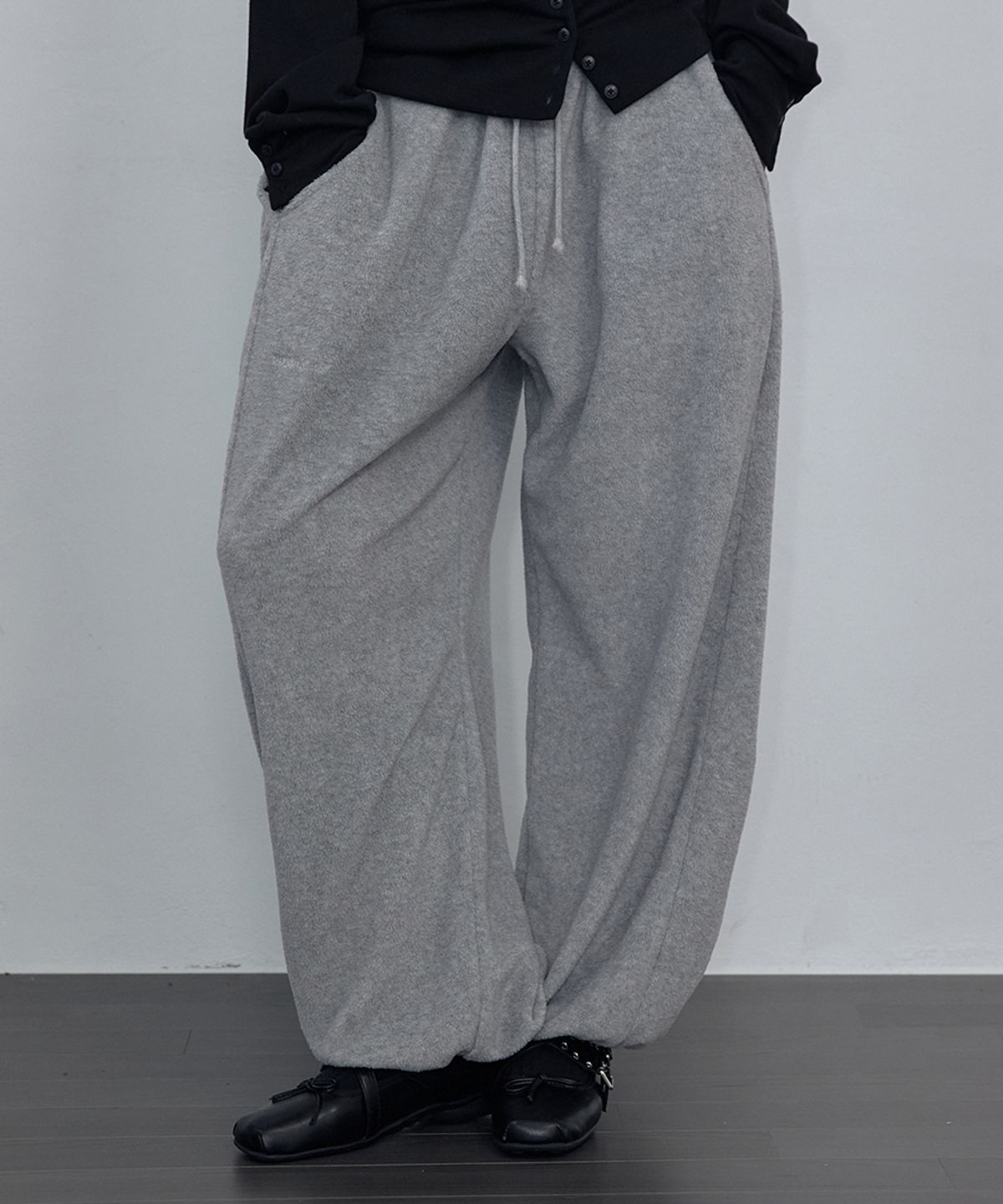 렌세(RENSE) Melange Fleece Pintuck Pants Gray