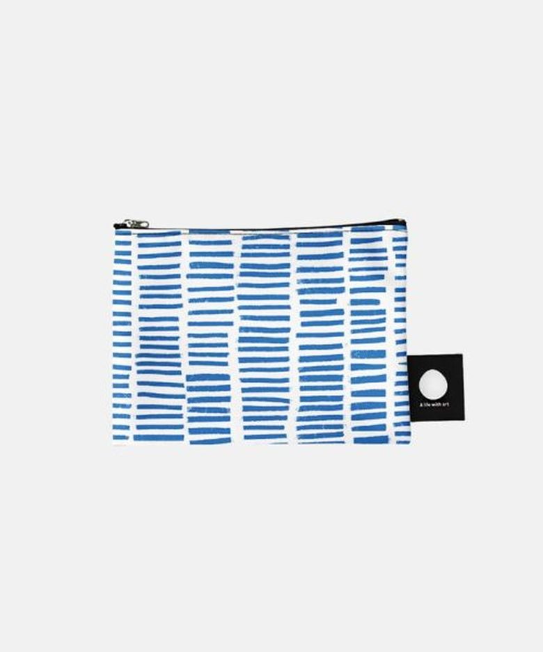 캐롤라인 코리건 작가, Blue Dashes 파우치