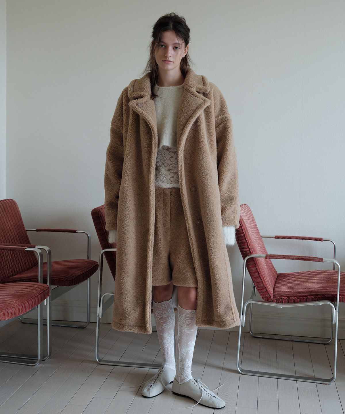 오버듀플레어(OVERDUEFLAIR) BELTED SHEARLING COAT_CAMEL