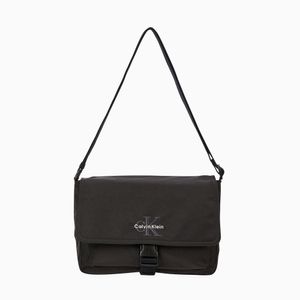 볼드 로고 나일론 플랩 메신저 4D3321G UB1