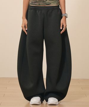 네오프렌 커브드 스웻팬츠 (블랙)