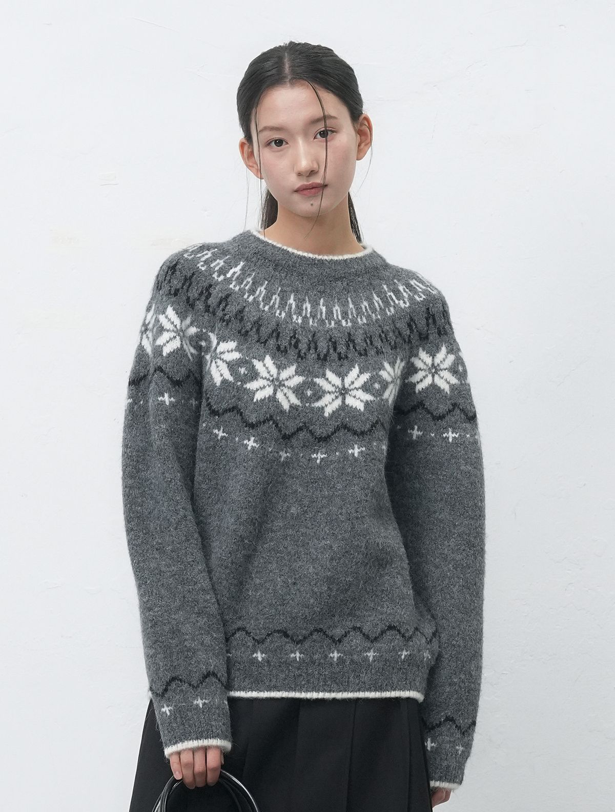 제너럴아이디어(GENERALIDEA) UNISEX 울 스노우 노르딕 풀오버 [CHARCOAL] / SBD4U05022
