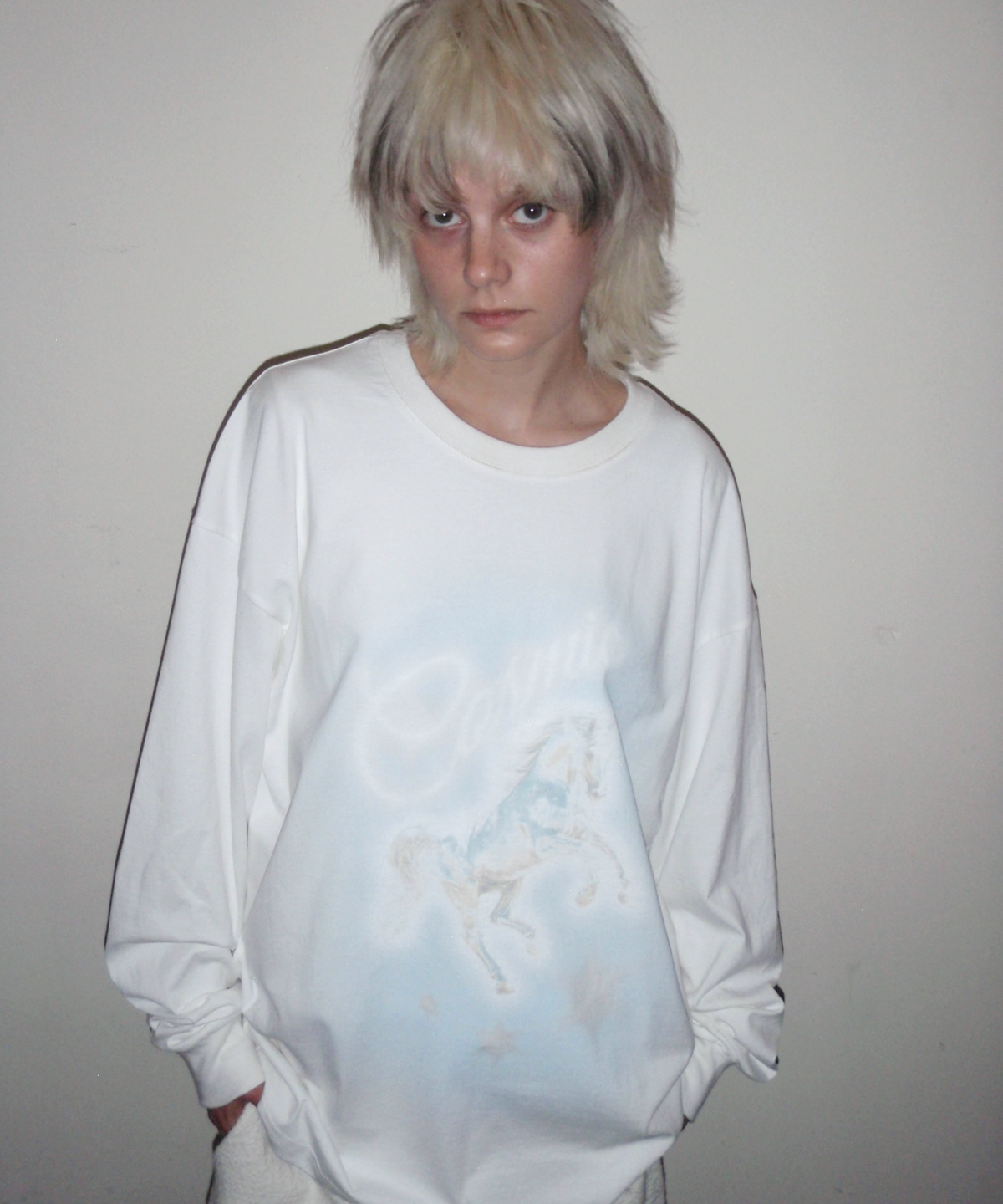 이알티알(ERTR) [ERTR X 니들]Cosmic Horse L/S T-shirt (white)